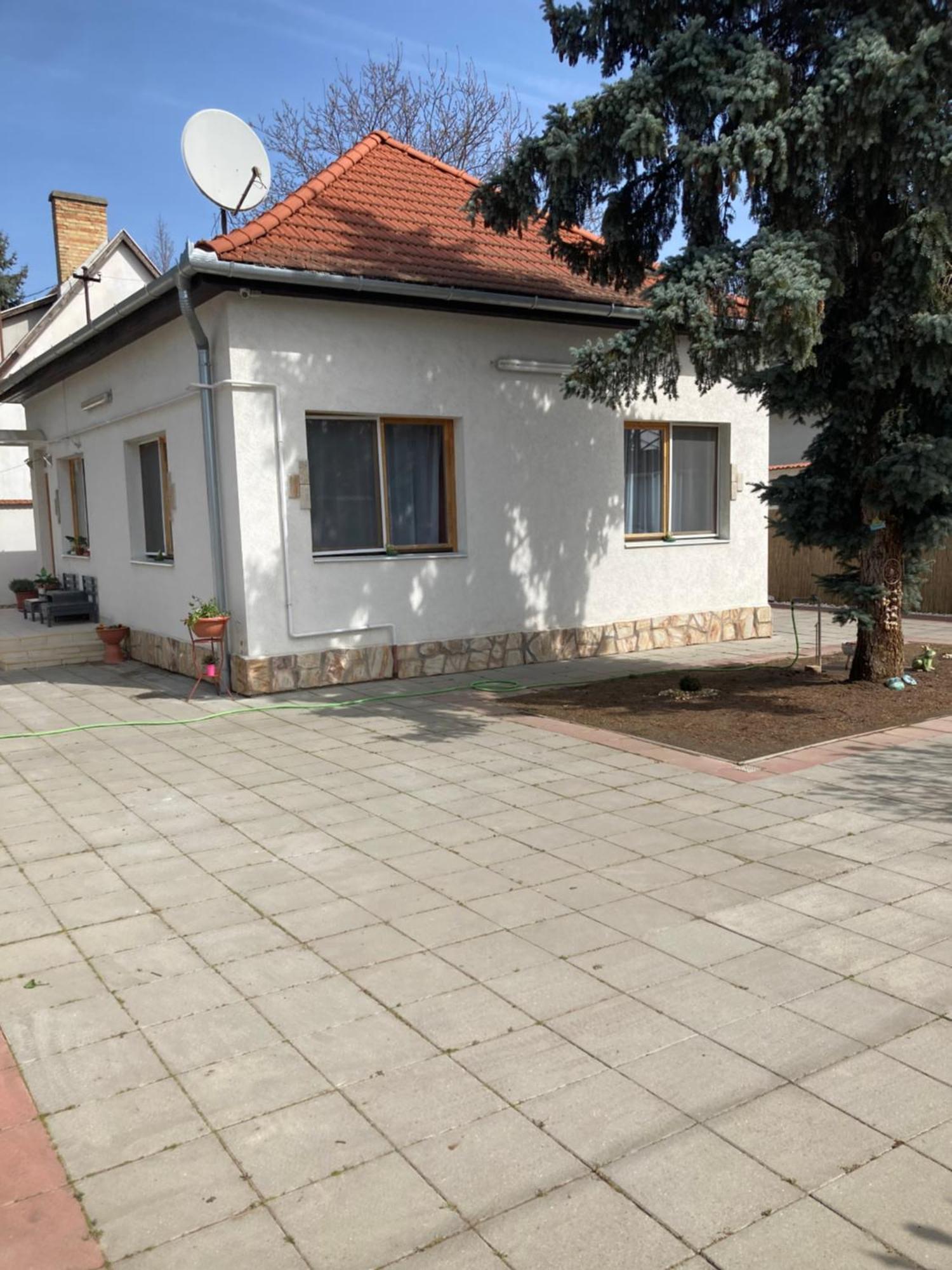 Apartamento Tavaszpart Vendeghaz Szeged Exterior foto