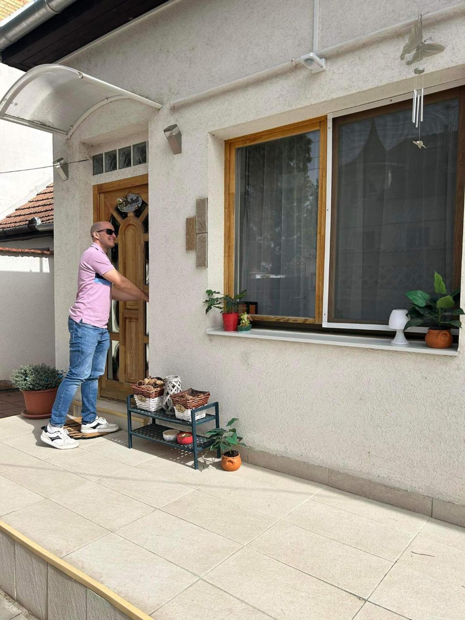 Apartamento Tavaszpart Vendeghaz Szeged Exterior foto