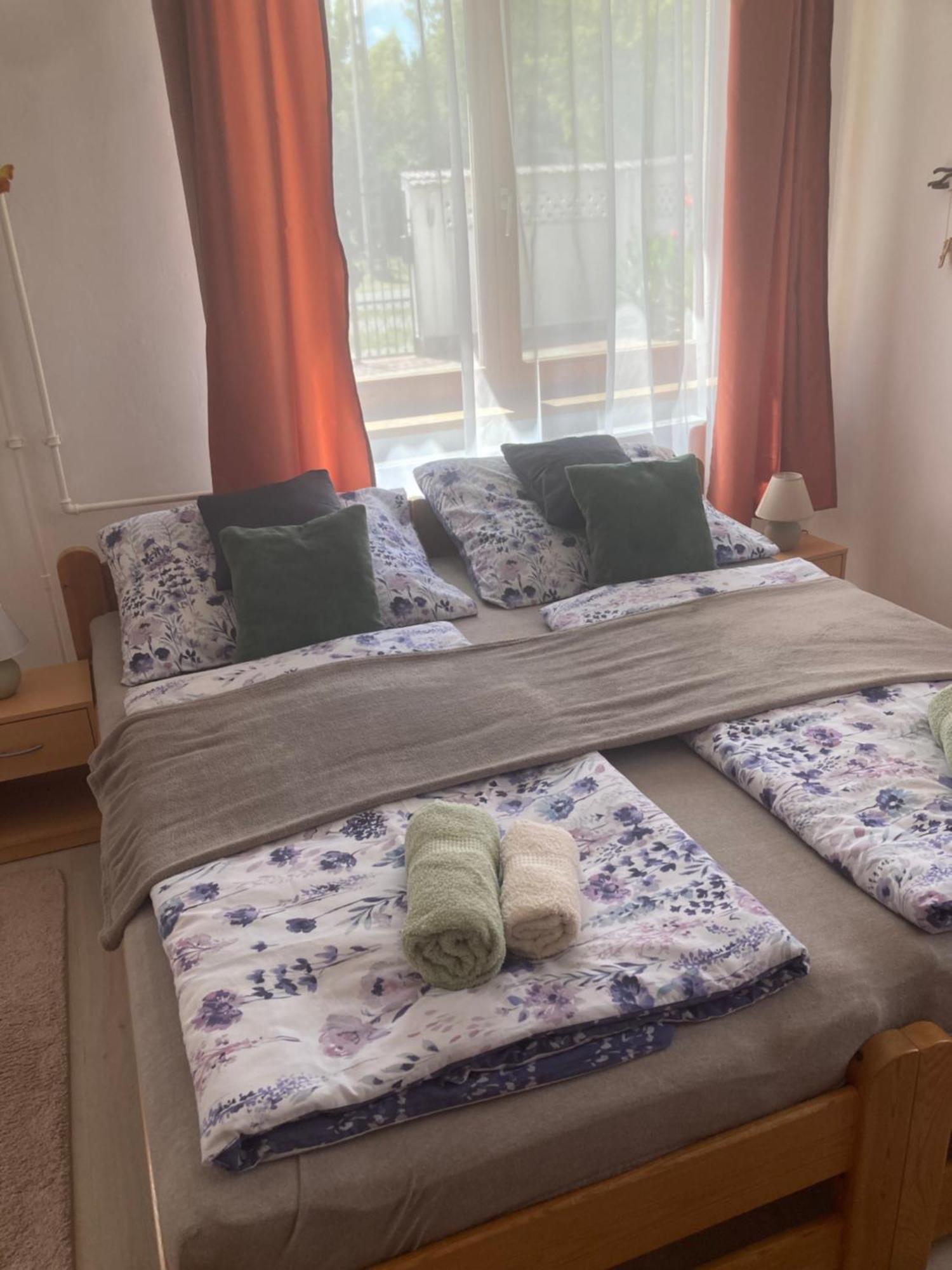 Apartamento Tavaszpart Vendeghaz Szeged Exterior foto